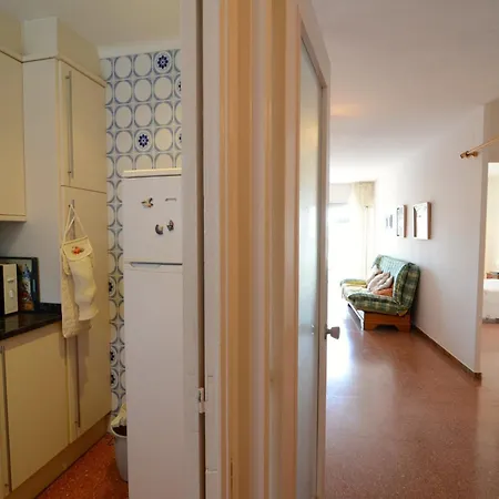 Apartment Rocamaura Iii 3-6 *